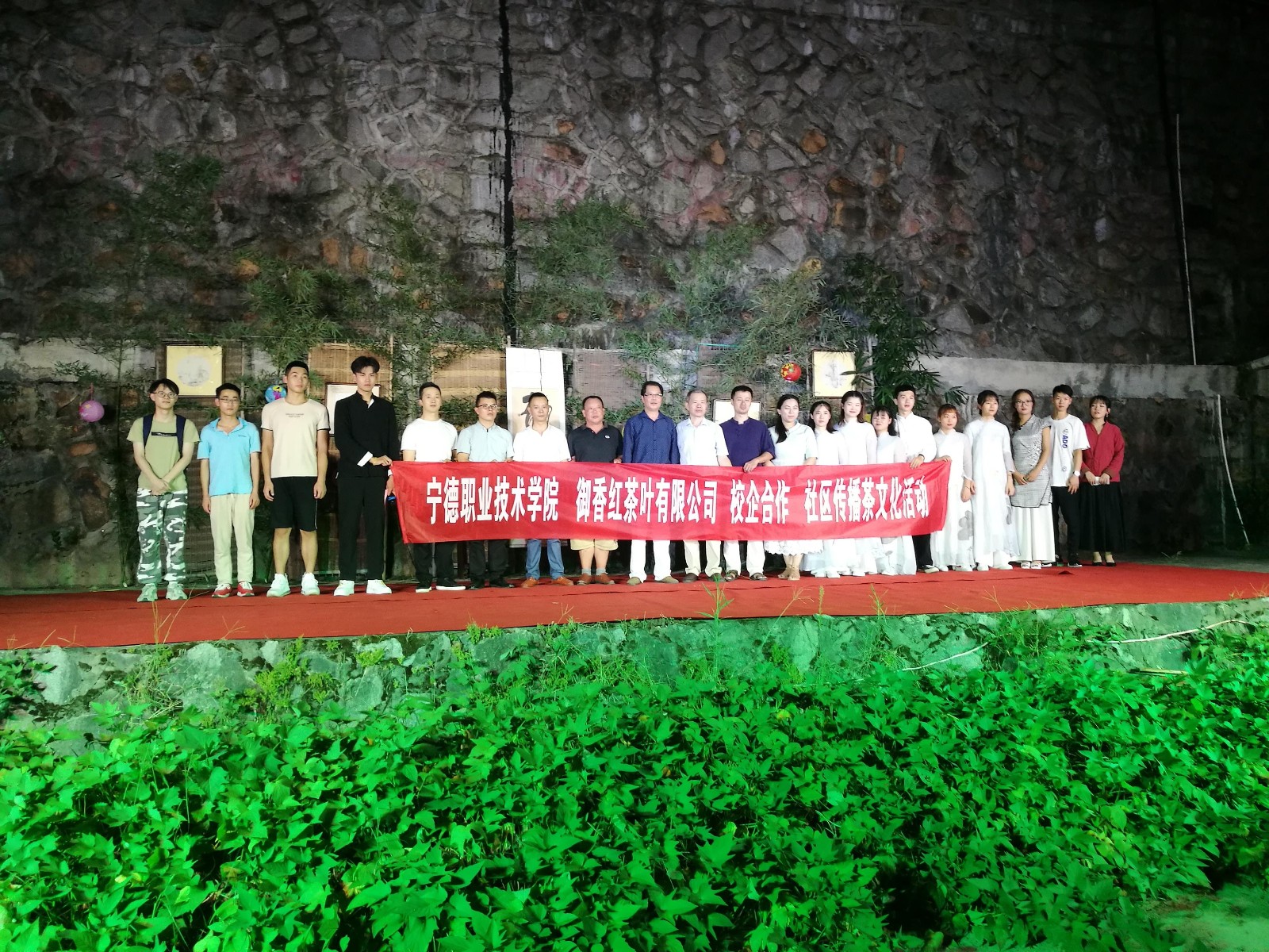 图1.jpg 图1.jpg