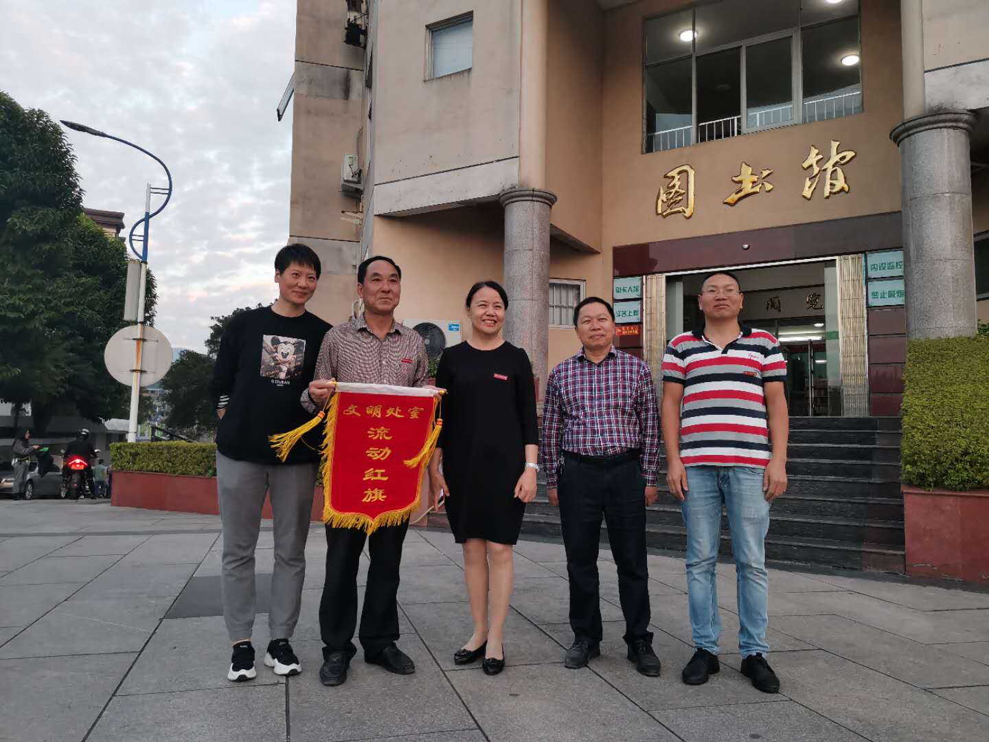 图片1.png 图片1.png