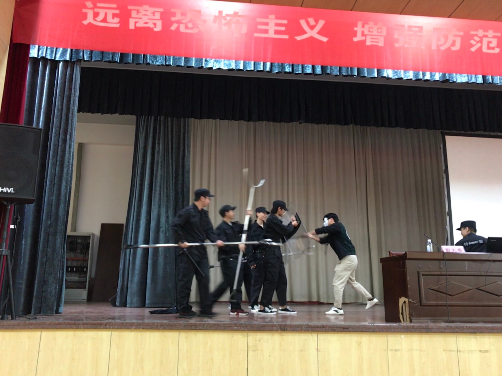 b58313e71c424cba4fce872674e1cdf.jpg