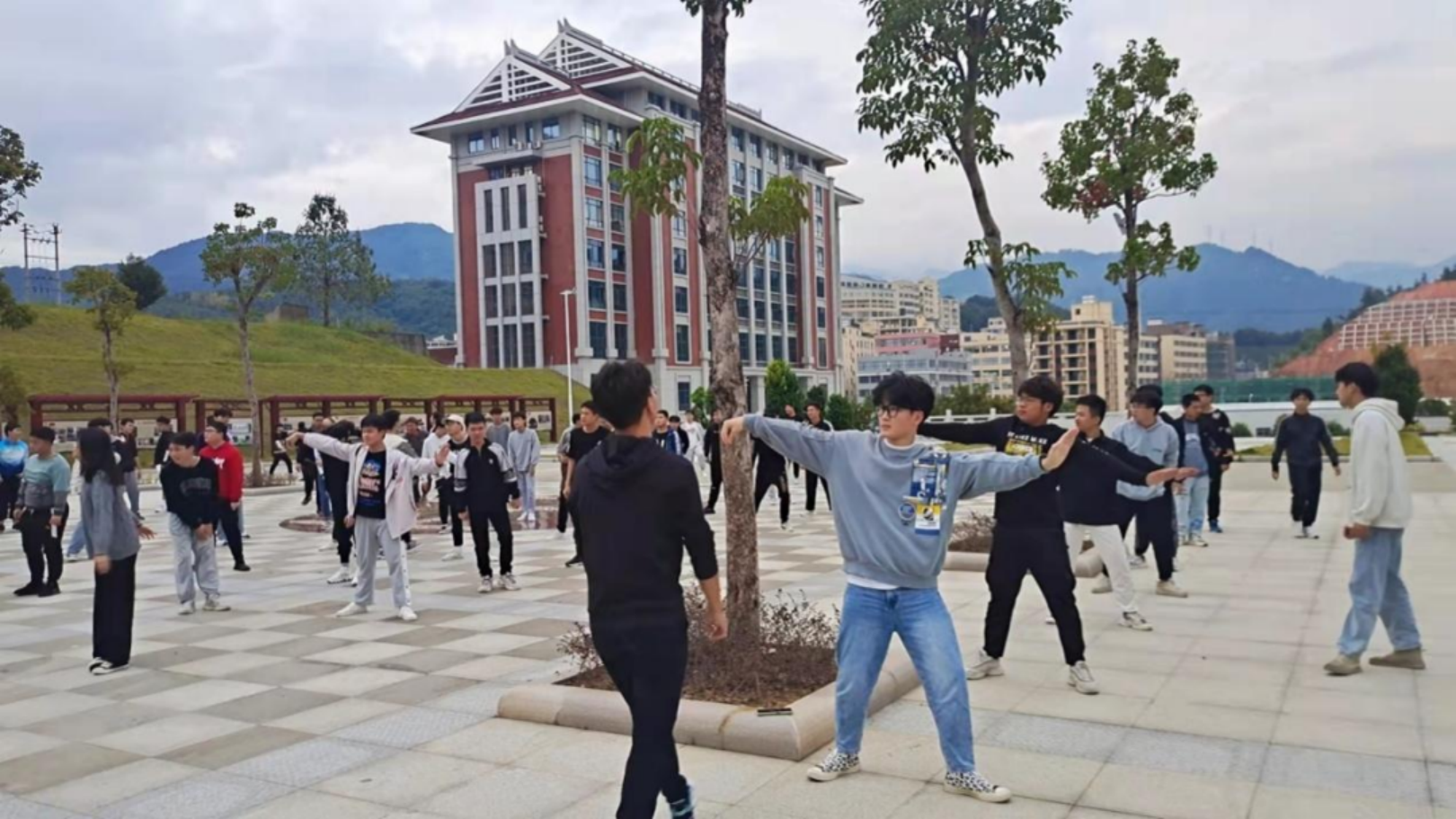 透过小镜头262_副本.png