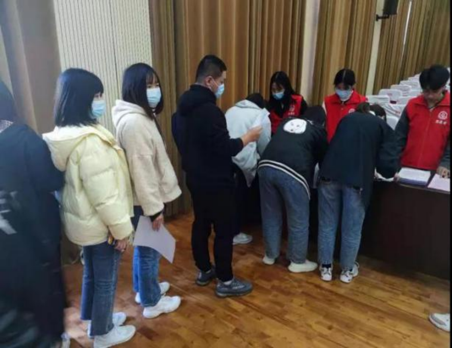 红马褂1706.png 红马褂1706.png