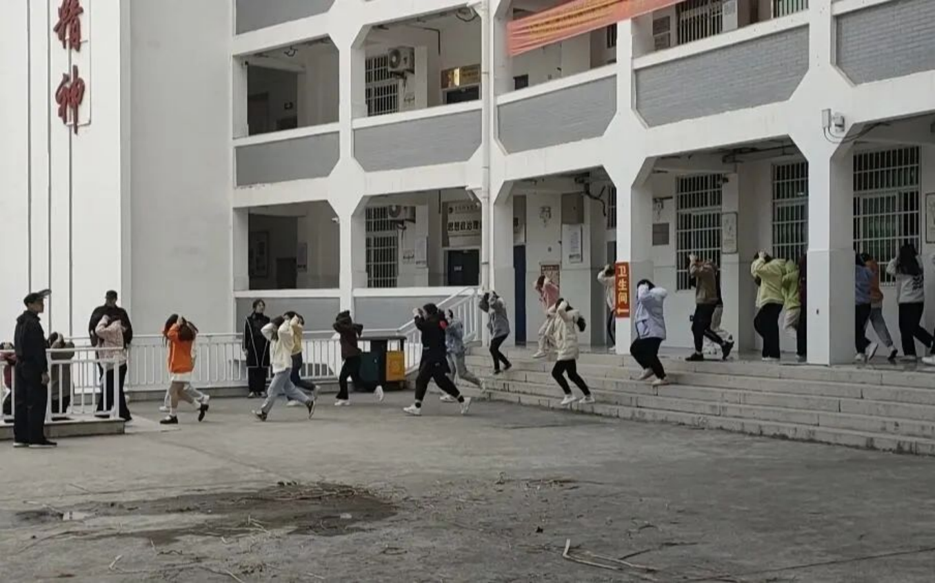 具体视频寻自青春宁职公众号381_副本.png