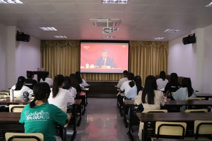 为深入学习贯彻习近平总书记关于职业教育的重要指示精神2736.png 为深入学习贯彻习近平总书记关于职业教育的重要指示精神2736.png