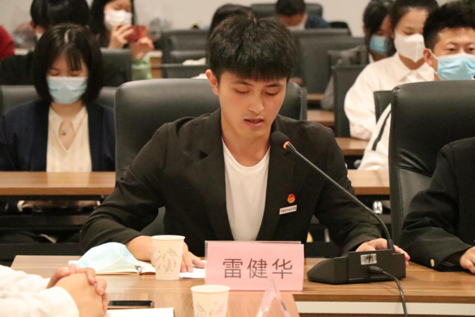 为深入学习贯彻习近平总书记关于职业教育的重要指示精神4669.png 为深入学习贯彻习近平总书记关于职业教育的重要指示精神4669.png