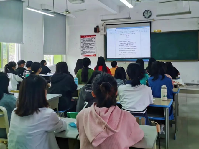 为深入学习贯彻习近平总书记关于职业教育的重要指示精神597.png