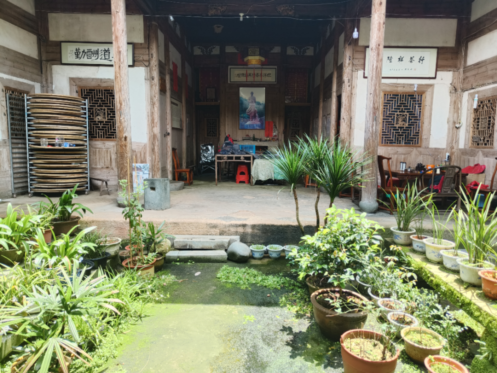 image004.png