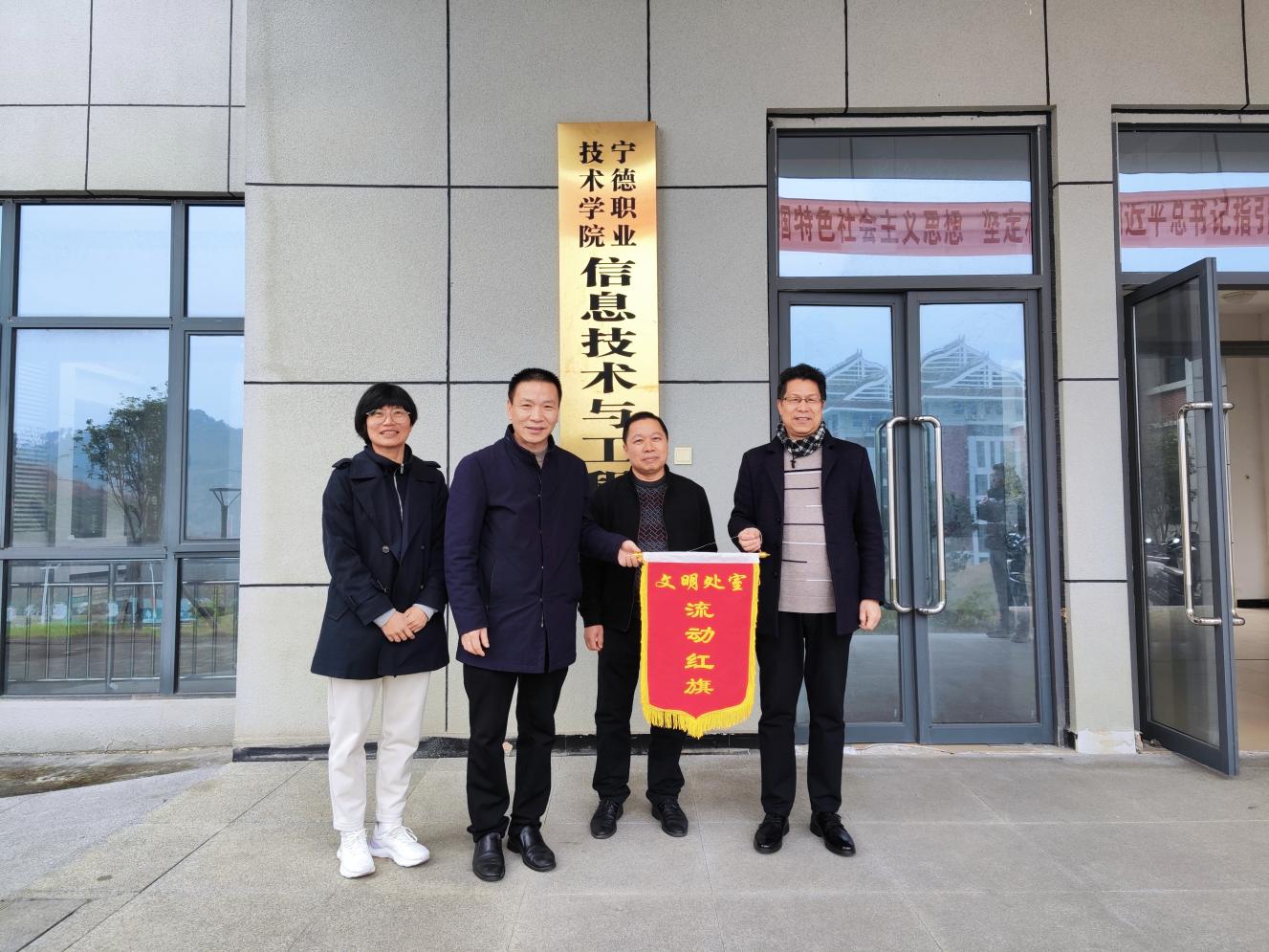 图片2.jpg 图片2.jpg