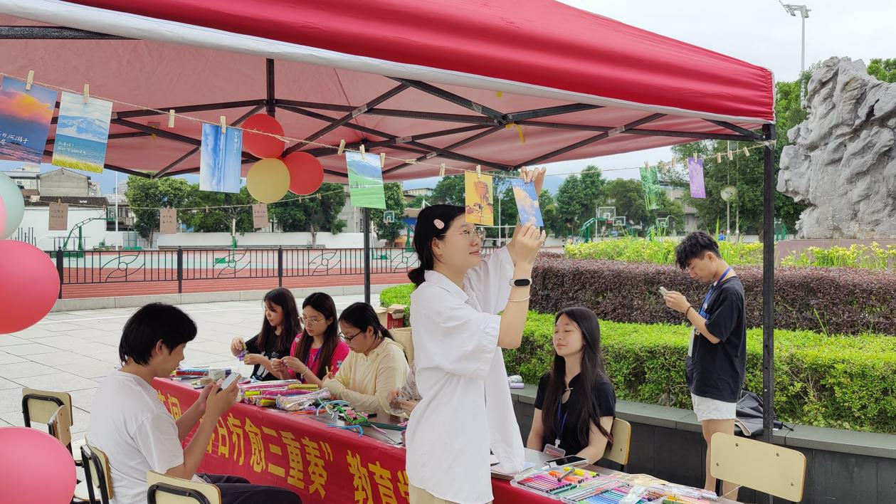 5-青春逐光行 心灵共成长丨教育学院举办“心语花间·春日疗愈三重奏”心理月活动.png
